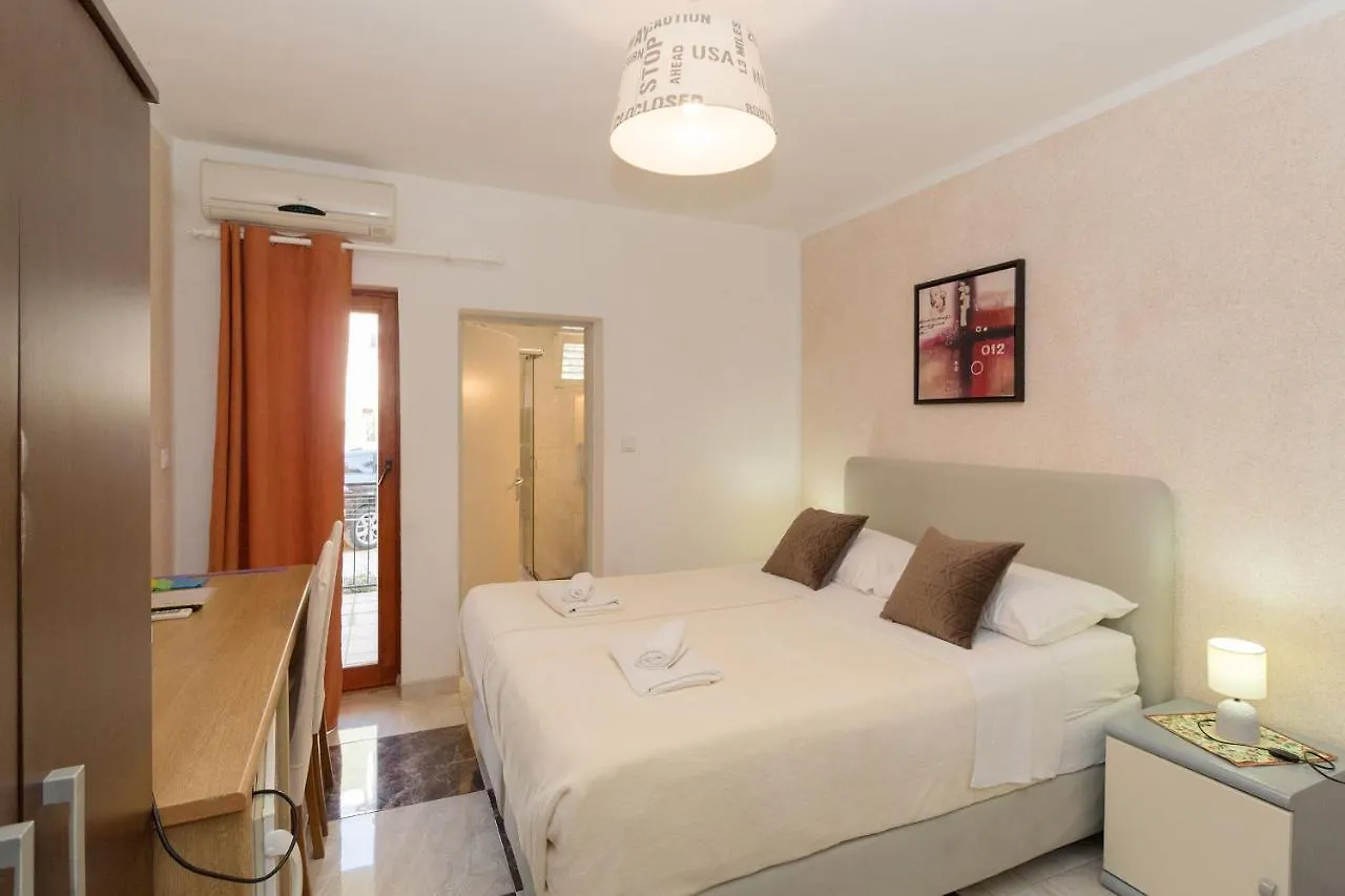 Rooms And Apartments Palma B&B Medulin
