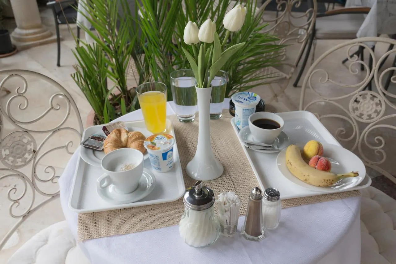 Rooms And Apartments Palma B&B 梅杜林