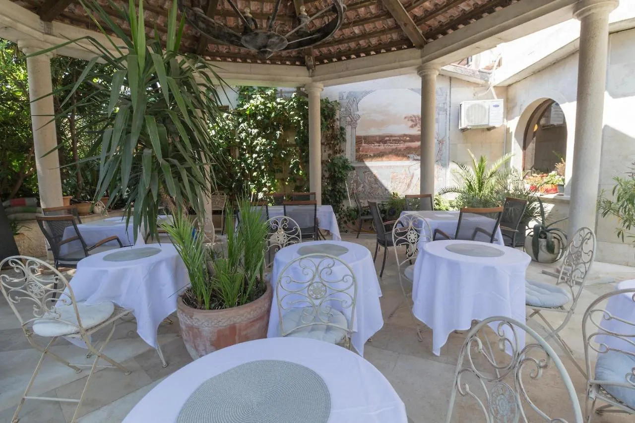 Rooms And Apartments Palma B&B 梅杜林