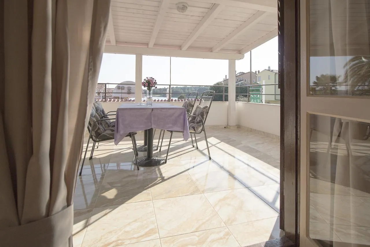 Rooms And Apartments Palma B&B Medulin Croatia